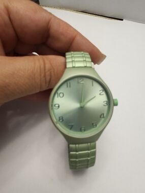 Mint Green Women's Analog Watch - Minimal Chic